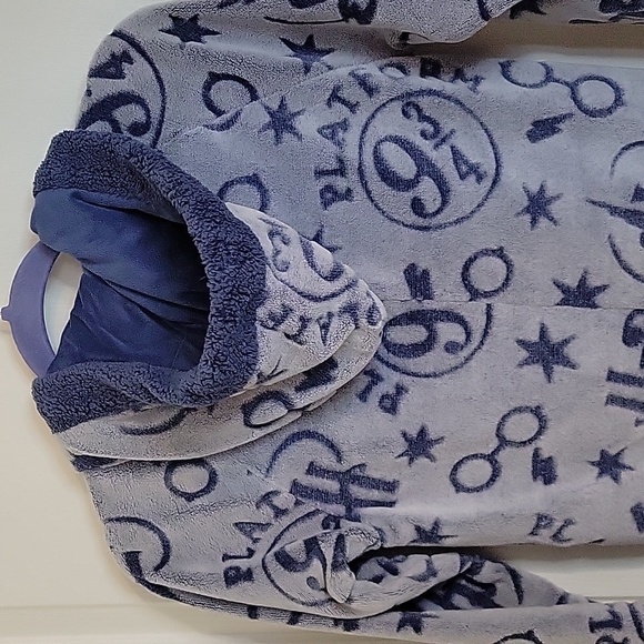 NWOT Disney Harry Potter Onepiece Fux Fur Hoodie Pajamas ( Onsie) SZ XS - Picture 4 of 7